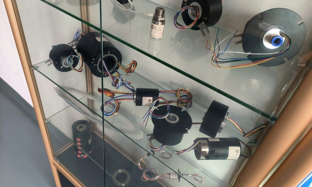 Fiber optic rotary joints displayed in the GUREN showroom