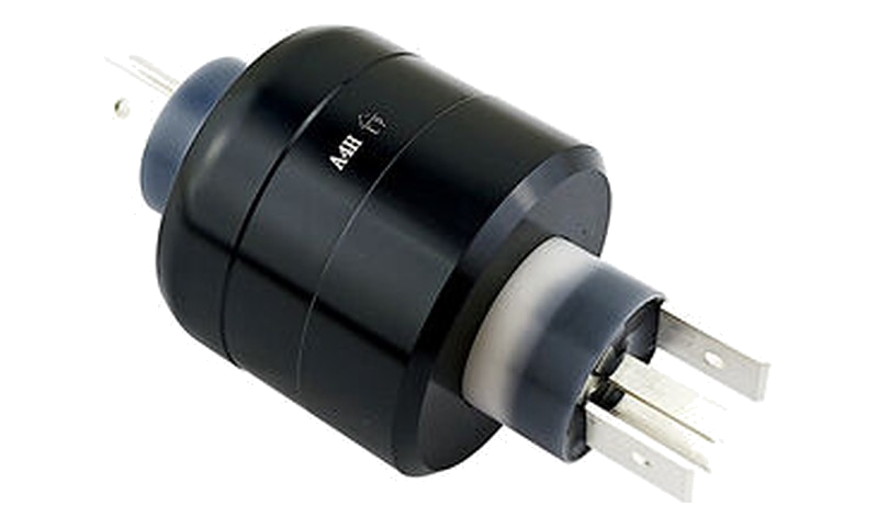 Spring energised seals for liquid rotary unions