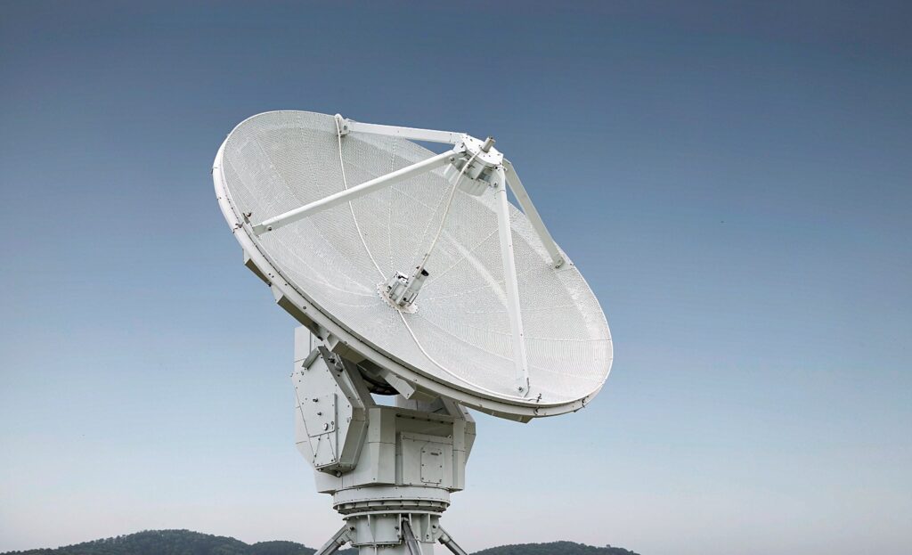Slip rings for radar and defense rotating platforms